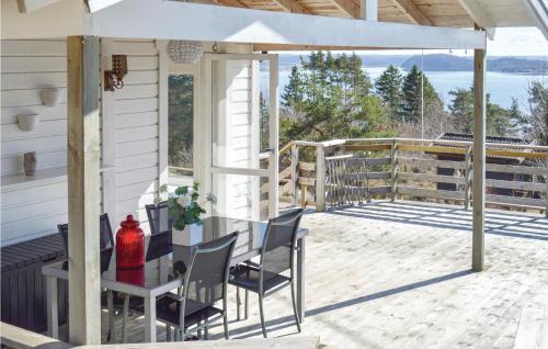 Beautiful Home In Uddevalla With Kitchen