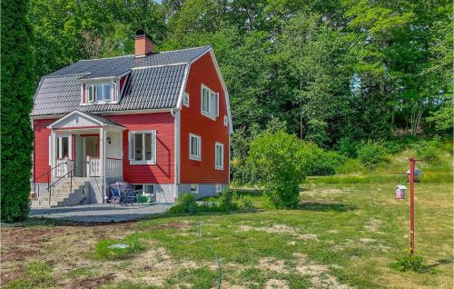 Nice Home In Edsbruk With Kitchen