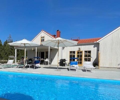 Villa VitvikenB i Gotland Pool