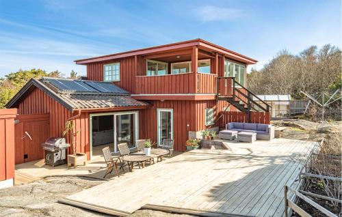 Beautiful Home In Lysekil With Sauna