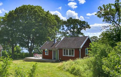 Nice Home In Valdemarsvik With Kitchen